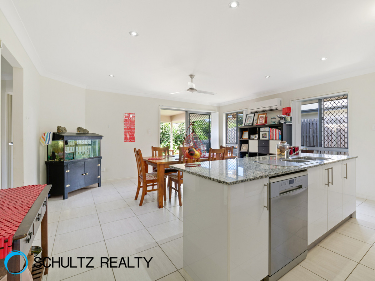 38 Skyline Circuit, Bahrs Scrub, Australia 4207, 4 Bedrooms Bedrooms, ,2 BathroomsBathrooms,House,Sold,Skyline Circuit,1105