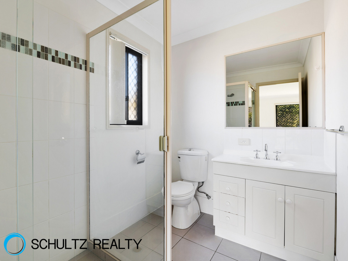 2 Shelley Avenue, Mount Warren Park, Australia 4207, 4 Bedrooms Bedrooms, ,2 BathroomsBathrooms,House,Sold,Shelley Avenue,1111