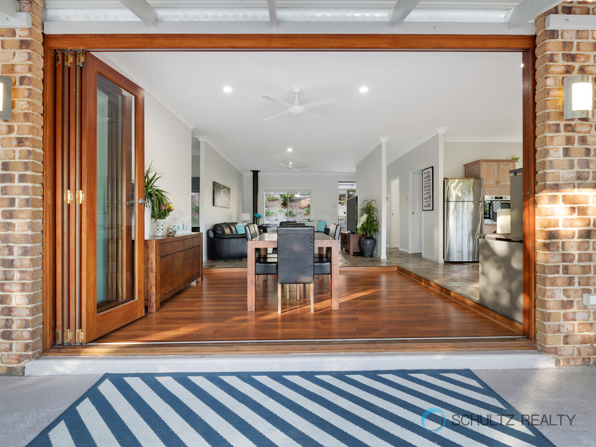 5 Magenta Court, Mount Warren Park, Australia 4207, 3 Bedrooms Bedrooms, ,2 BathroomsBathrooms,House,Sold,Magenta Court,1113