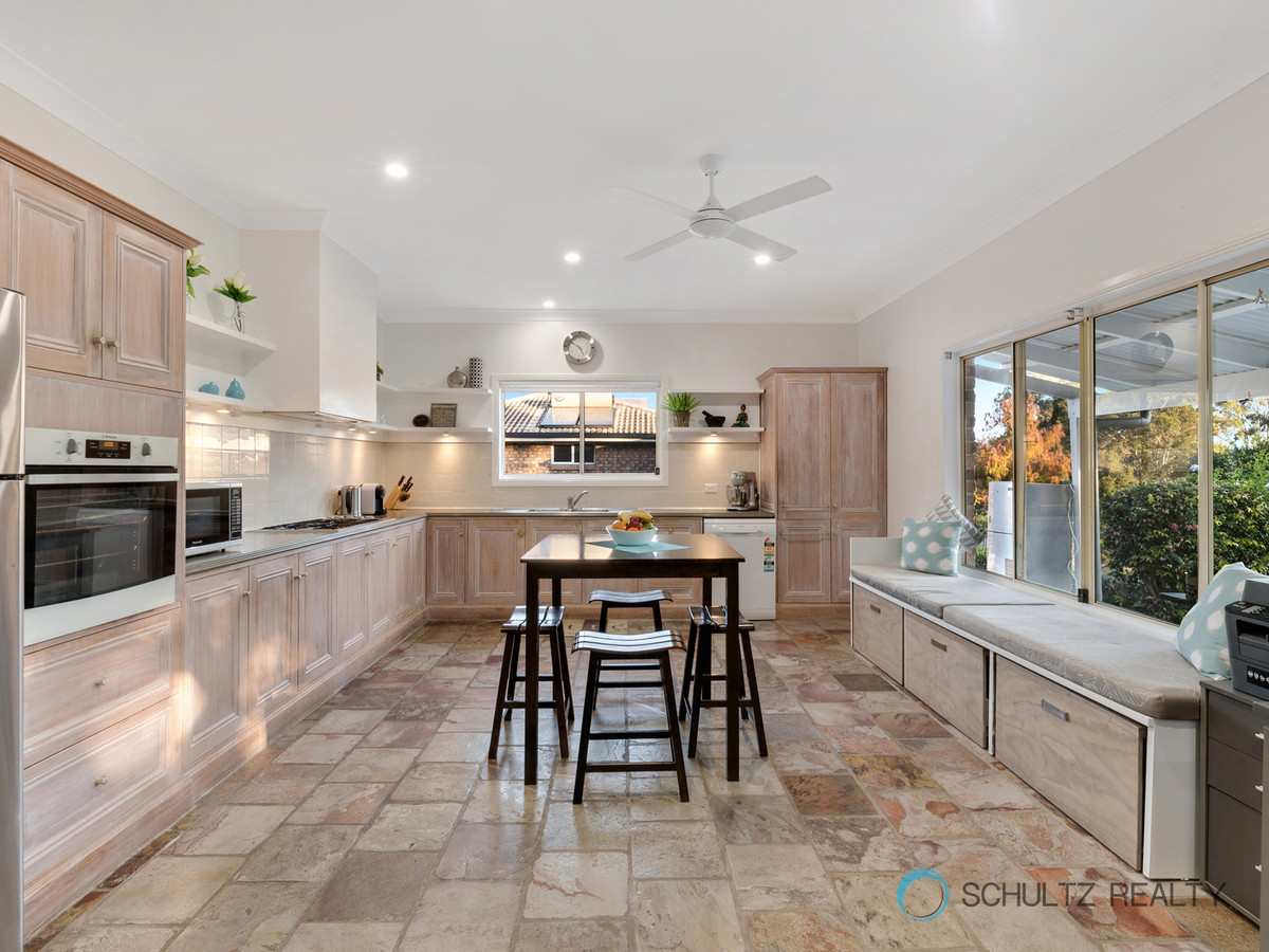 5 Magenta Court, Mount Warren Park, Australia 4207, 3 Bedrooms Bedrooms, ,2 BathroomsBathrooms,House,Sold,Magenta Court,1113
