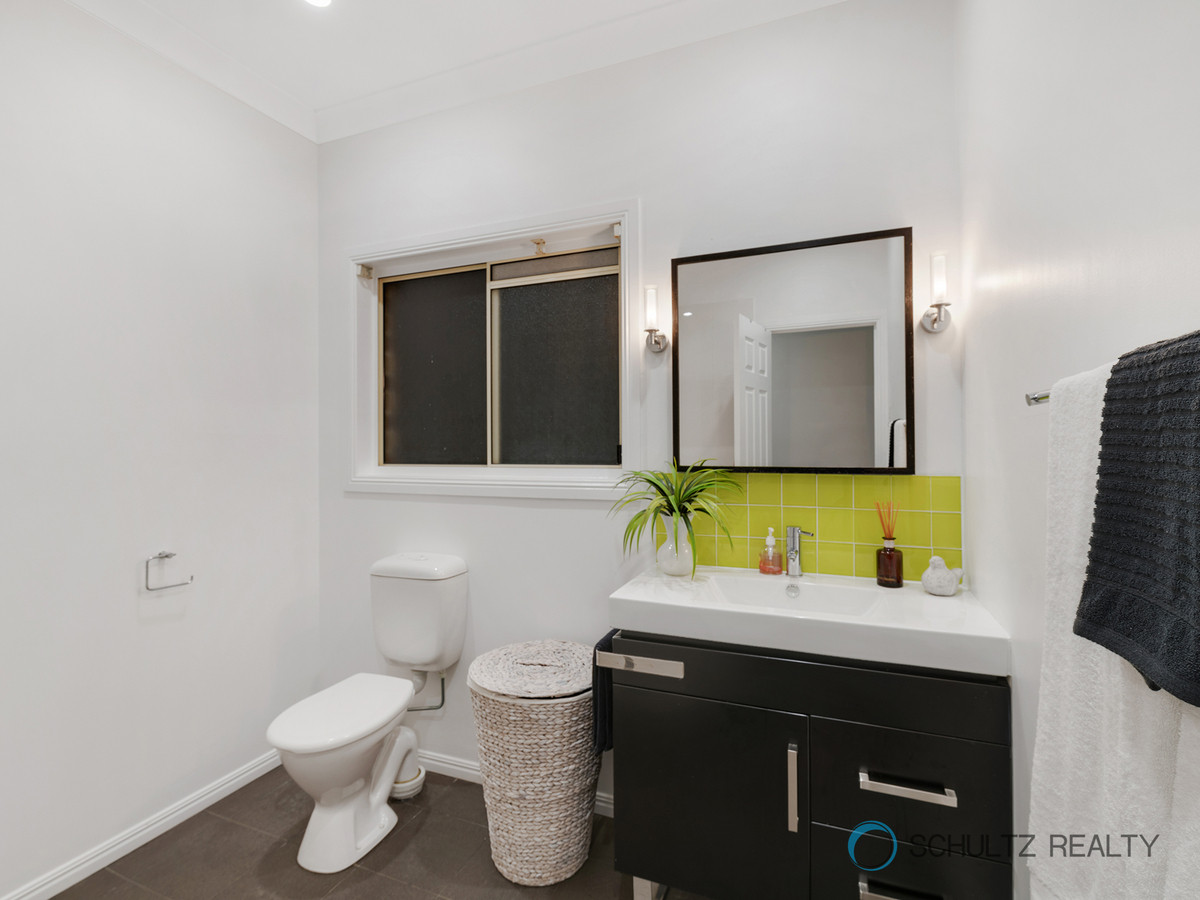 5 Magenta Court, Mount Warren Park, Australia 4207, 3 Bedrooms Bedrooms, ,2 BathroomsBathrooms,House,Sold,Magenta Court,1113