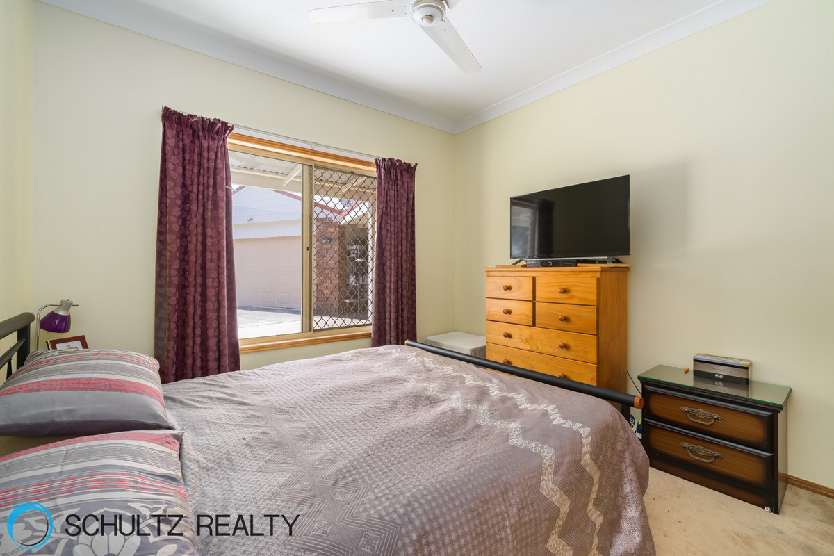 38 Cramer Boulevard, Mount Warren Park, Australia 4207, 6 Bedrooms Bedrooms, ,3 BathroomsBathrooms,House,For sale,Cramer Boulevard,1118