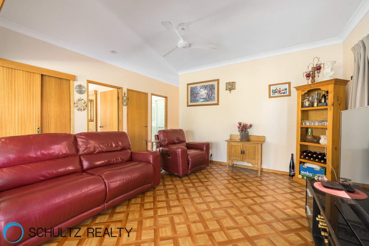 38 Cramer Boulevard, Mount Warren Park, Australia 4207, 6 Bedrooms Bedrooms, ,3 BathroomsBathrooms,House,For sale,Cramer Boulevard,1118