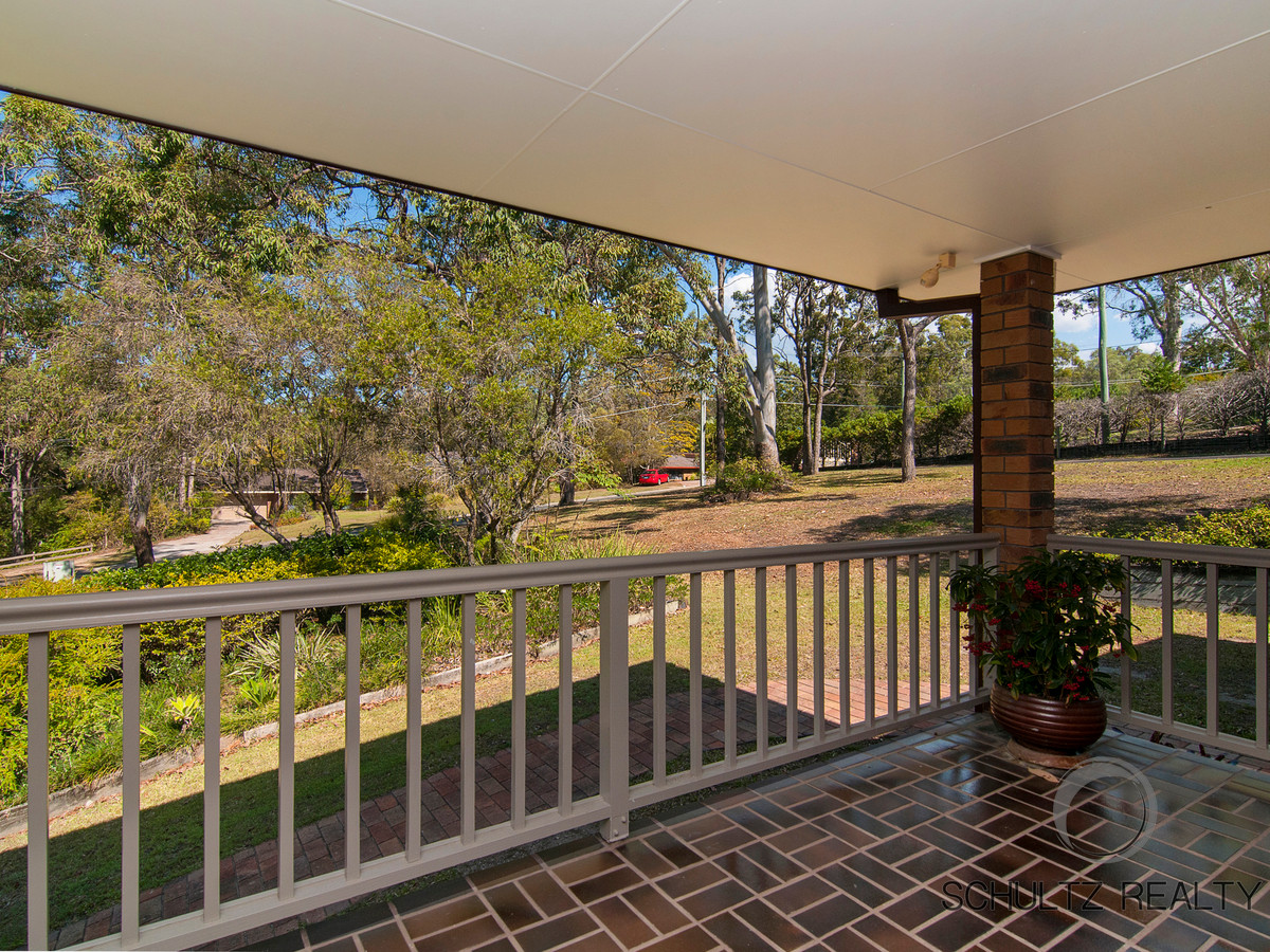 19 Winderadeen Drive, Highland Park, Australia 4211, 4 Bedrooms Bedrooms, ,2 BathroomsBathrooms,House,Sold,Winderadeen Drive,1121