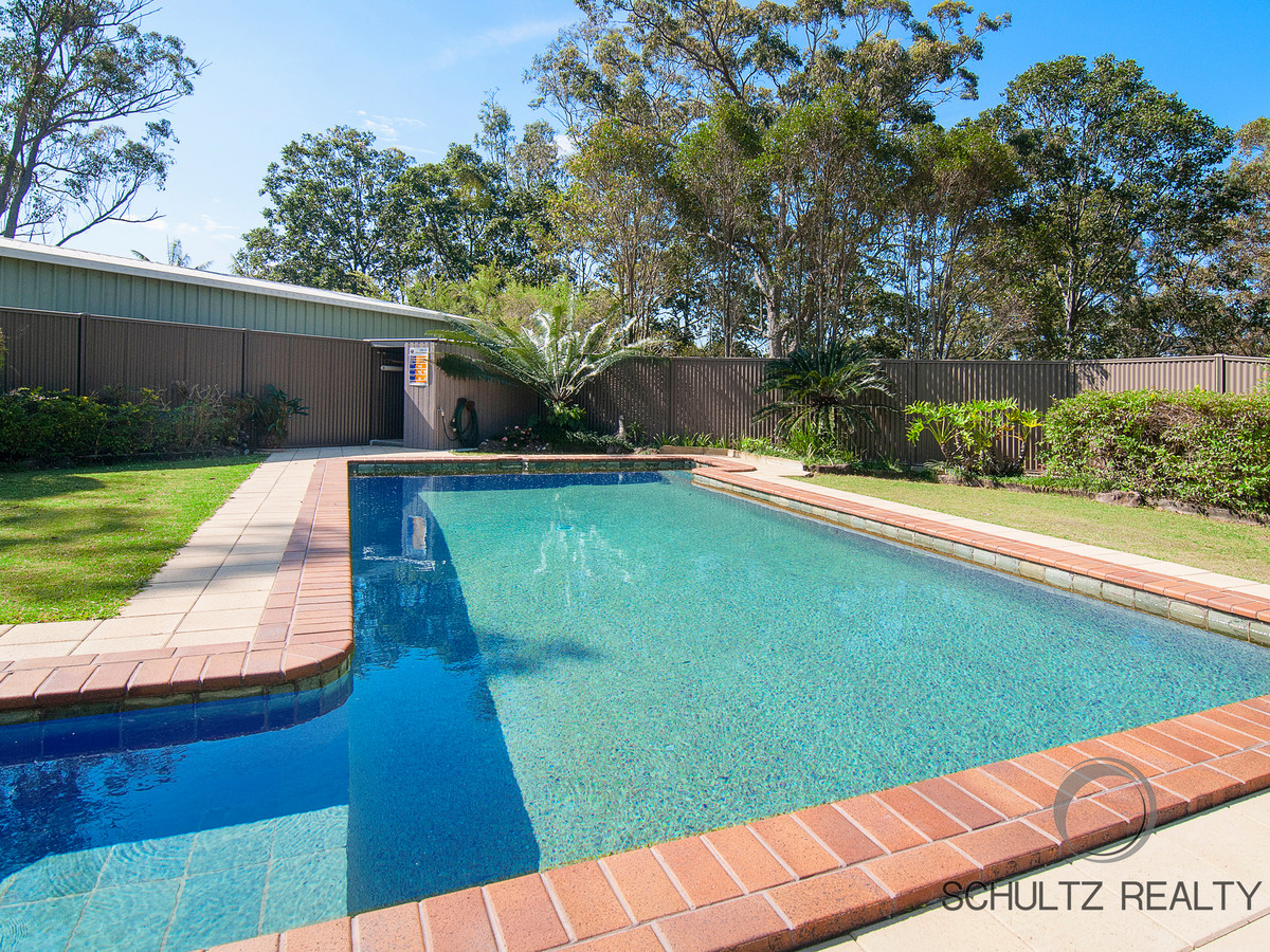 19 Winderadeen Drive, Highland Park, Australia 4211, 4 Bedrooms Bedrooms, ,2 BathroomsBathrooms,House,Sold,Winderadeen Drive,1121