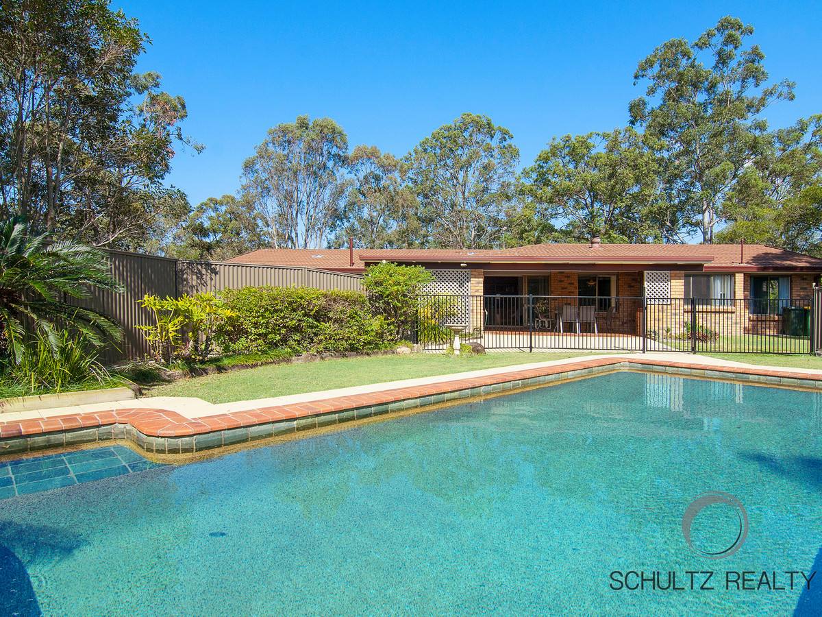 19 Winderadeen Drive, Highland Park, Australia 4211, 4 Bedrooms Bedrooms, ,2 BathroomsBathrooms,House,Sold,Winderadeen Drive,1121