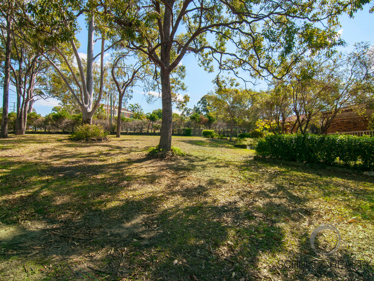 19 Winderadeen Drive, Highland Park, Australia 4211, 4 Bedrooms Bedrooms, ,2 BathroomsBathrooms,House,Sold,Winderadeen Drive,1121