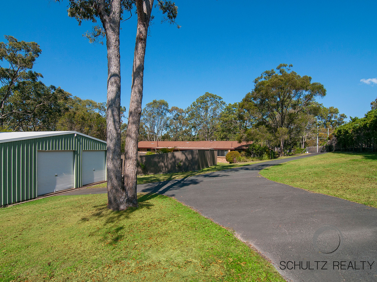 19 Winderadeen Drive, Highland Park, Australia 4211, 4 Bedrooms Bedrooms, ,2 BathroomsBathrooms,House,Sold,Winderadeen Drive,1121