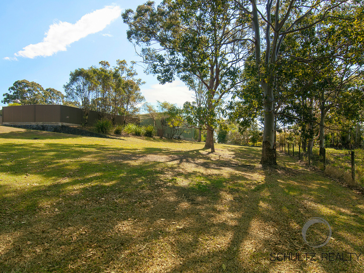 19 Winderadeen Drive, Highland Park, Australia 4211, 4 Bedrooms Bedrooms, ,2 BathroomsBathrooms,House,Sold,Winderadeen Drive,1121