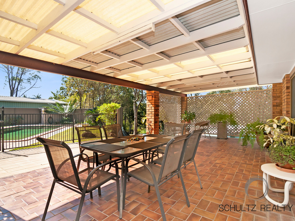 19 Winderadeen Drive, Highland Park, Australia 4211, 4 Bedrooms Bedrooms, ,2 BathroomsBathrooms,House,Sold,Winderadeen Drive,1121