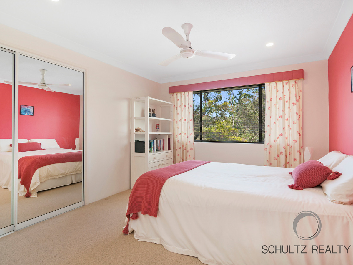 19 Winderadeen Drive, Highland Park, Australia 4211, 4 Bedrooms Bedrooms, ,2 BathroomsBathrooms,House,Sold,Winderadeen Drive,1121