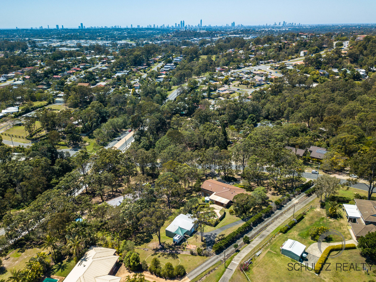 19 Winderadeen Drive, Highland Park, Australia 4211, 4 Bedrooms Bedrooms, ,2 BathroomsBathrooms,House,Sold,Winderadeen Drive,1121