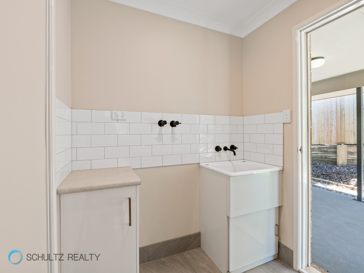 1 Laura Court, Mount Warren Park, Australia 4207, 4 Bedrooms Bedrooms, ,1 BathroomBathrooms,House,Sold,Laura Court,1126