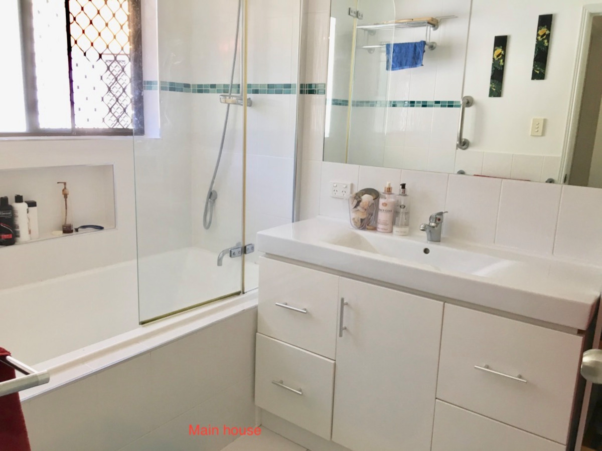 27 Paterson Road, Yatala, Australia 4207, 6 Bedrooms Bedrooms, ,2 BathroomsBathrooms,House,For sale,Paterson Road,1137