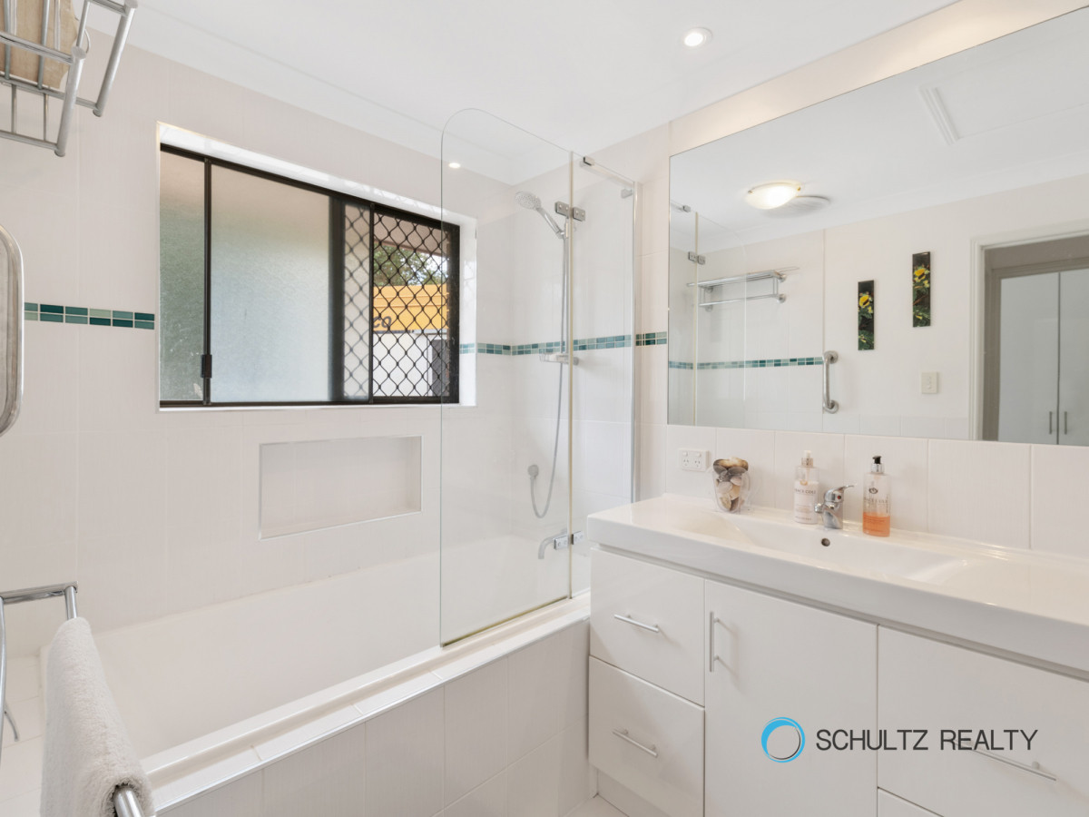 27 Paterson Road, Yatala, Australia 4207, 6 Bedrooms Bedrooms, ,2 BathroomsBathrooms,House,Sold,Paterson Road,1137