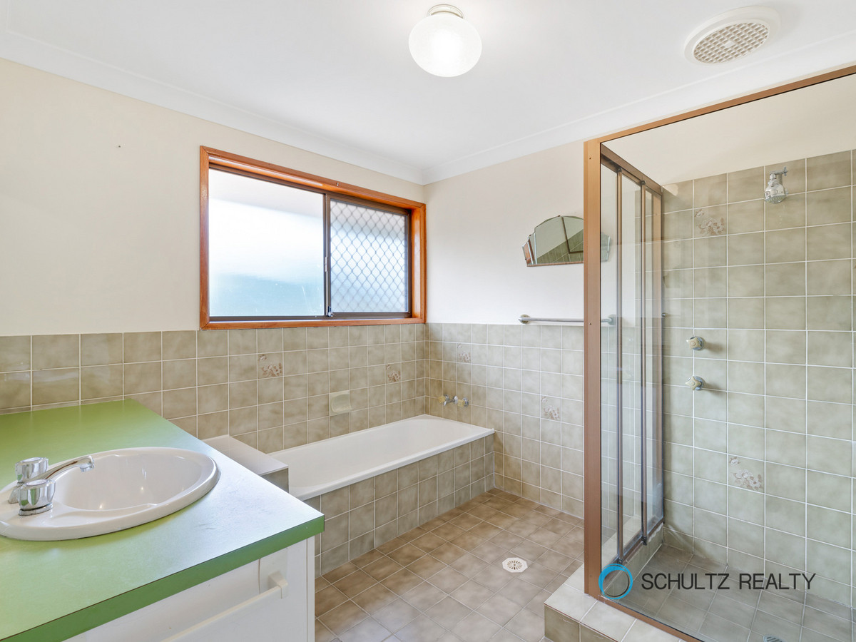 12 Jeffrey Court, Mount Warren Park, Australia 4207, 3 Bedrooms Bedrooms, ,2 BathroomsBathrooms,House,For sale,Jeffrey Court,1140