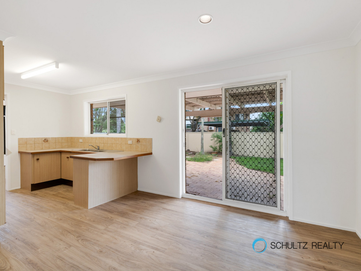 43 Robert Stanley Drive, Mount Warren Park, Australia 4207, 3 Bedrooms Bedrooms, ,2 BathroomsBathrooms,House,Sold,Robert Stanley Drive,1141