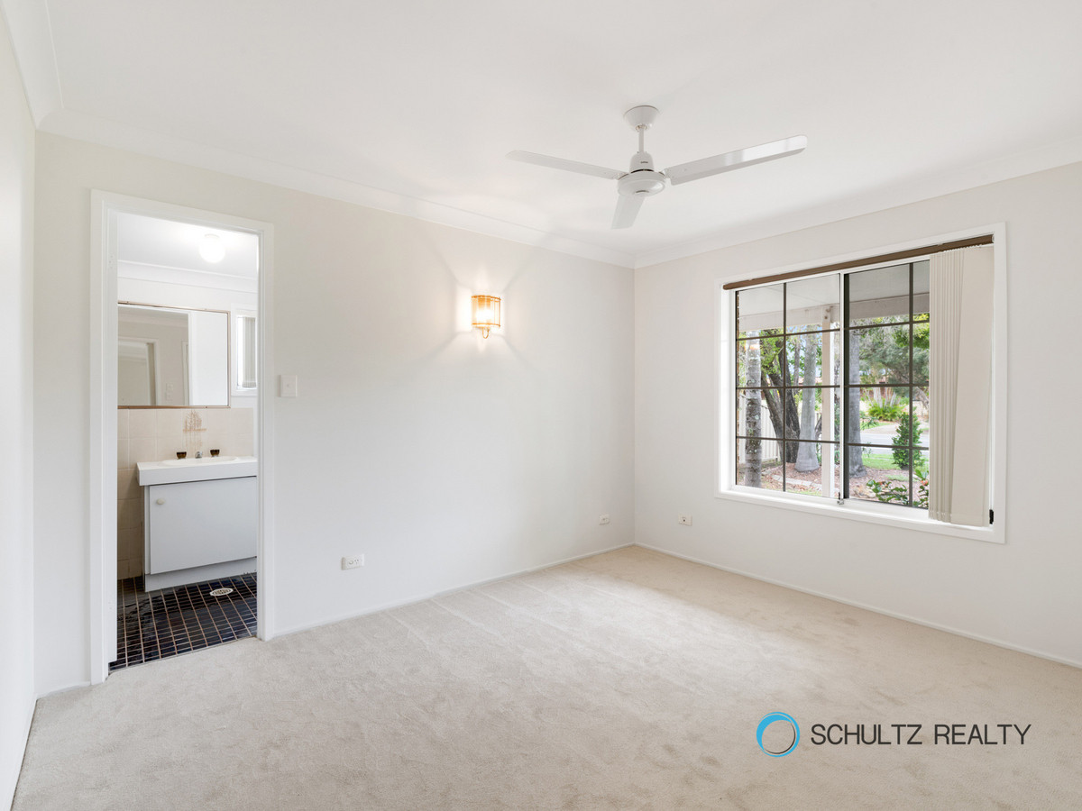 43 Robert Stanley Drive, Mount Warren Park, Australia 4207, 3 Bedrooms Bedrooms, ,2 BathroomsBathrooms,House,Sold,Robert Stanley Drive,1141