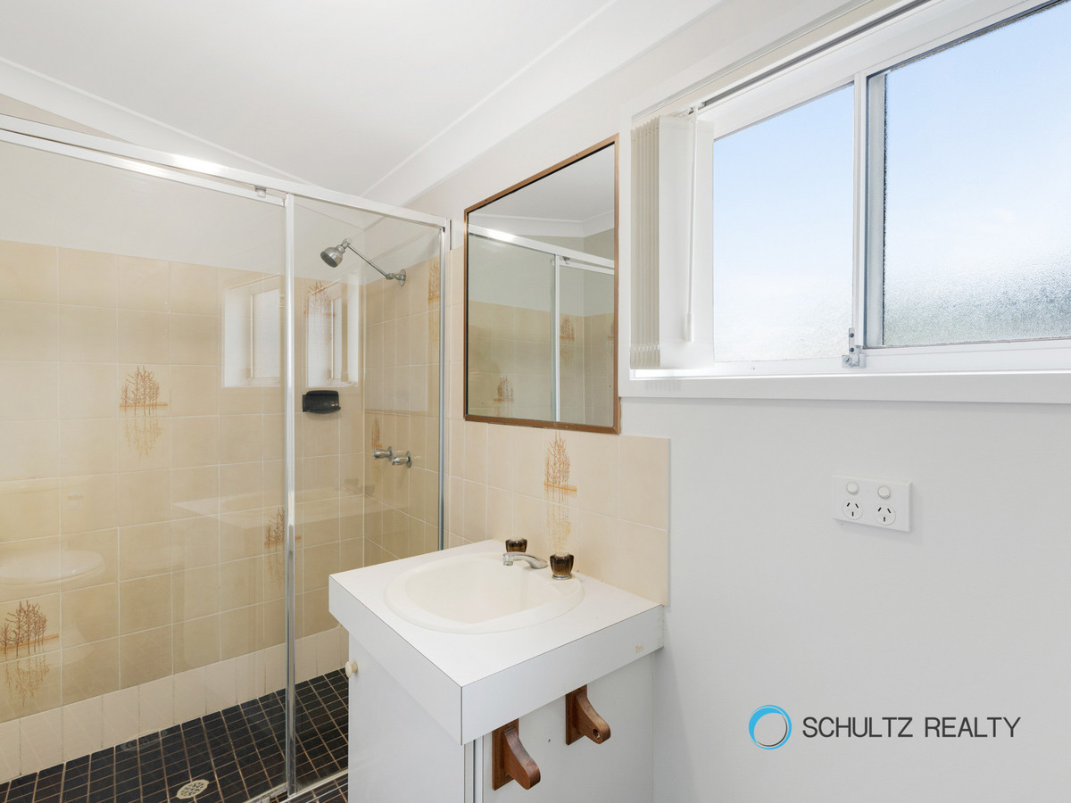 43 Robert Stanley Drive, Mount Warren Park, Australia 4207, 3 Bedrooms Bedrooms, ,2 BathroomsBathrooms,House,Sold,Robert Stanley Drive,1141