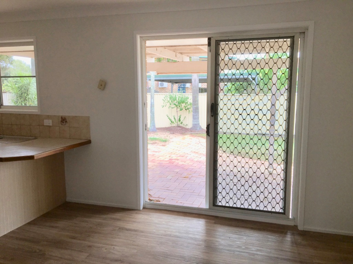 43 Robert Stanley Drive, Mount Warren Park, Australia 4207, 3 Bedrooms Bedrooms, ,2 BathroomsBathrooms,House,For sale,Robert Stanley Drive,1141