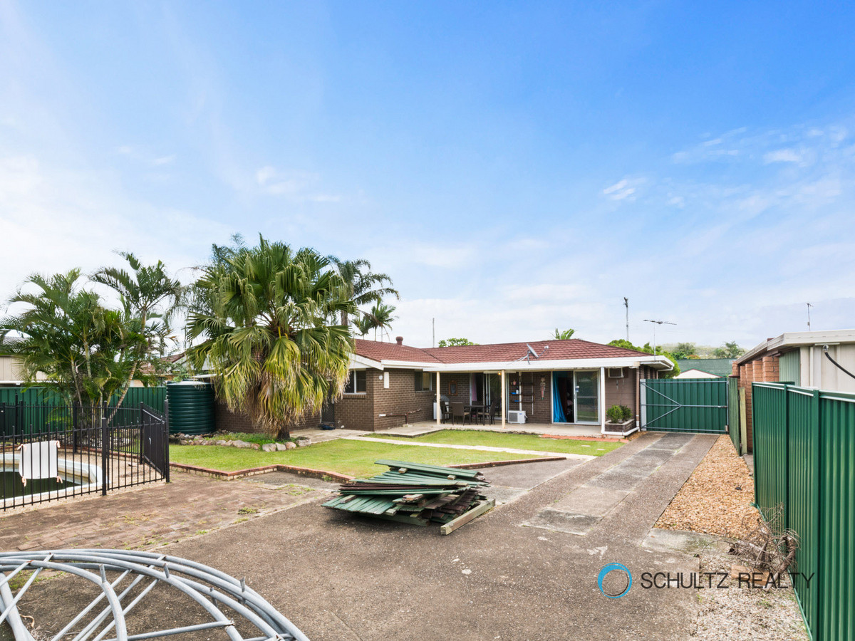 18 Carlyon Street, Mount Warren Park, Australia 4207, 3 Bedrooms Bedrooms, ,1 BathroomBathrooms,House,Sold,Carlyon Street,1145