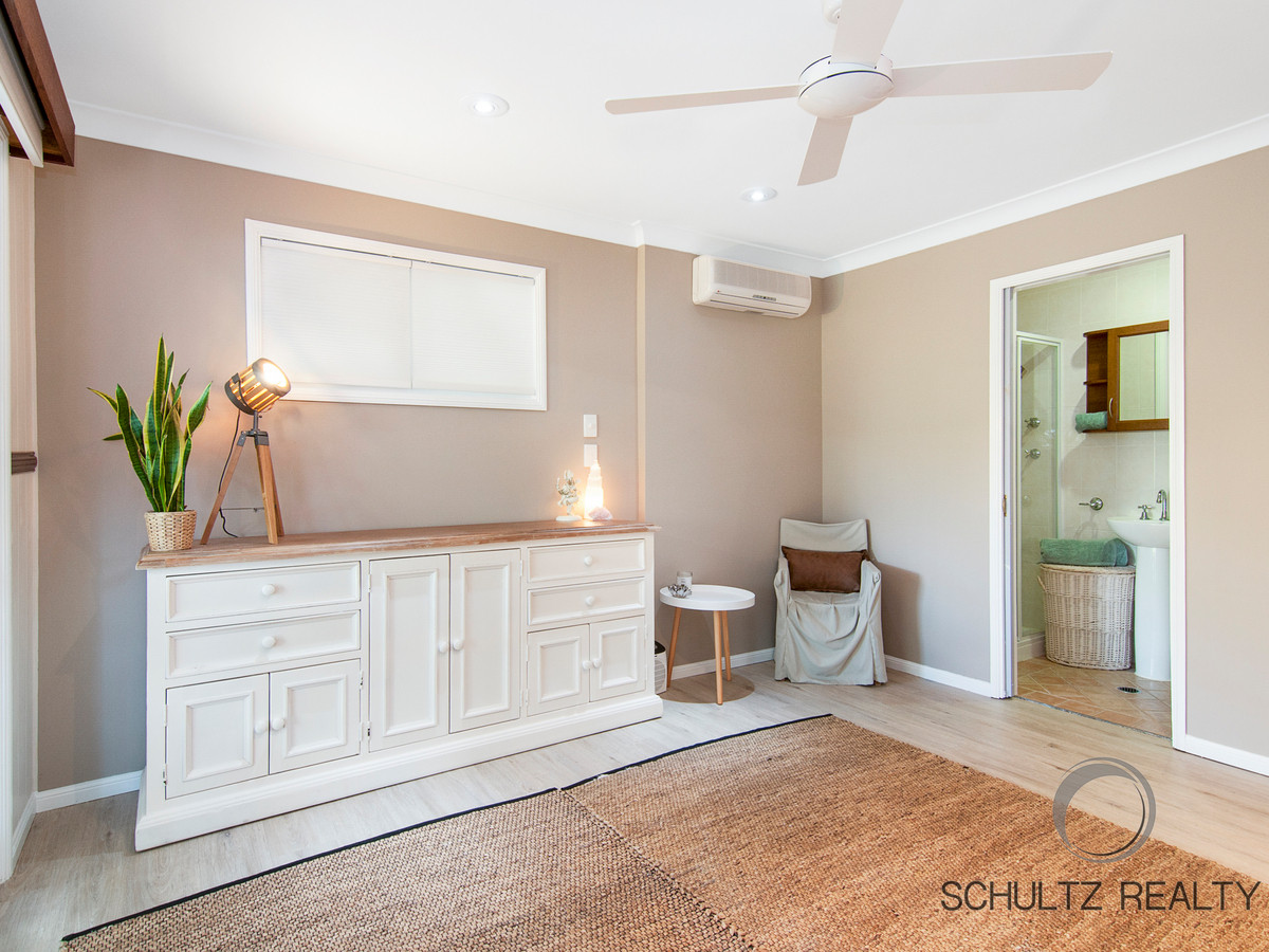 13 Rae Court, Mount Warren Park, Australia 4207, 5 Bedrooms Bedrooms, ,3 BathroomsBathrooms,House,Sold,Rae Court,1146