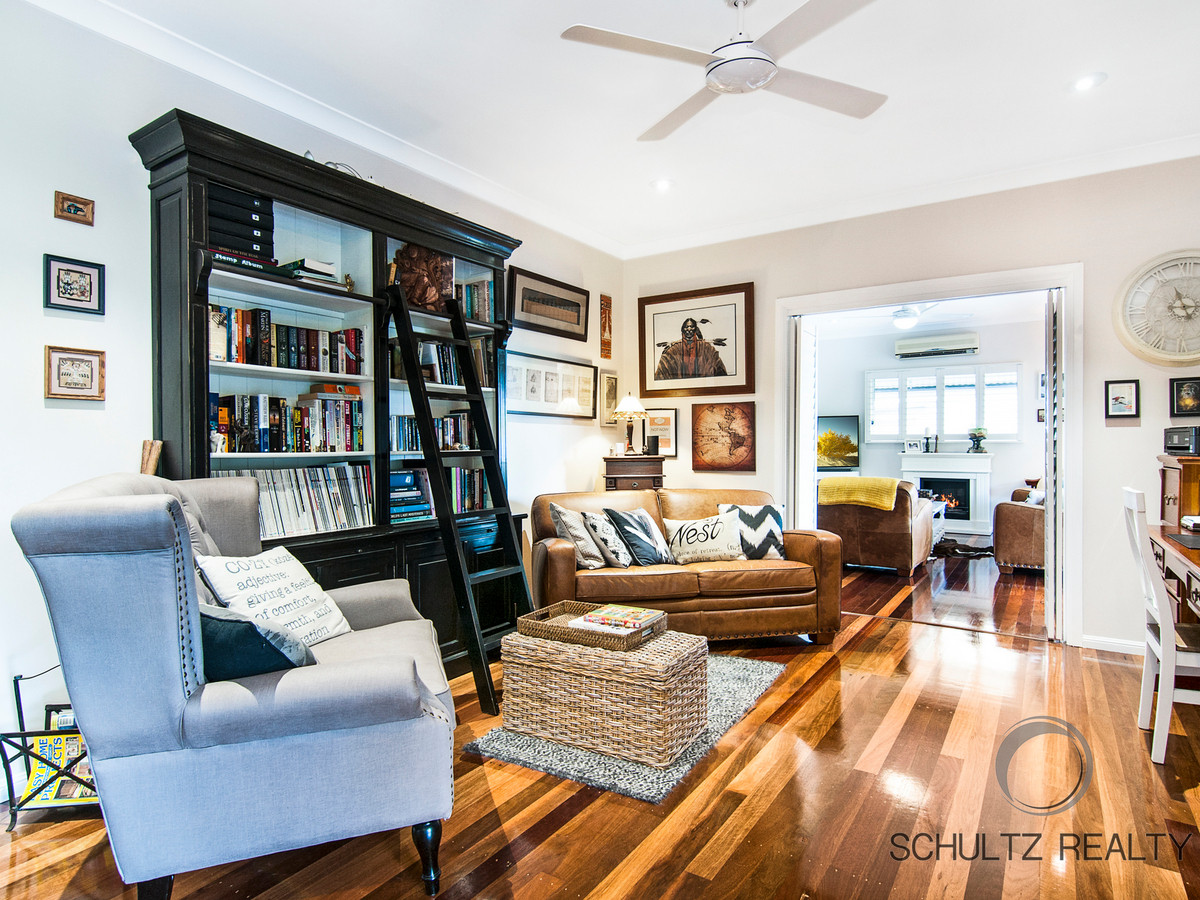 13 Rae Court, Mount Warren Park, Australia 4207, 5 Bedrooms Bedrooms, ,3 BathroomsBathrooms,House,Sold,Rae Court,1146