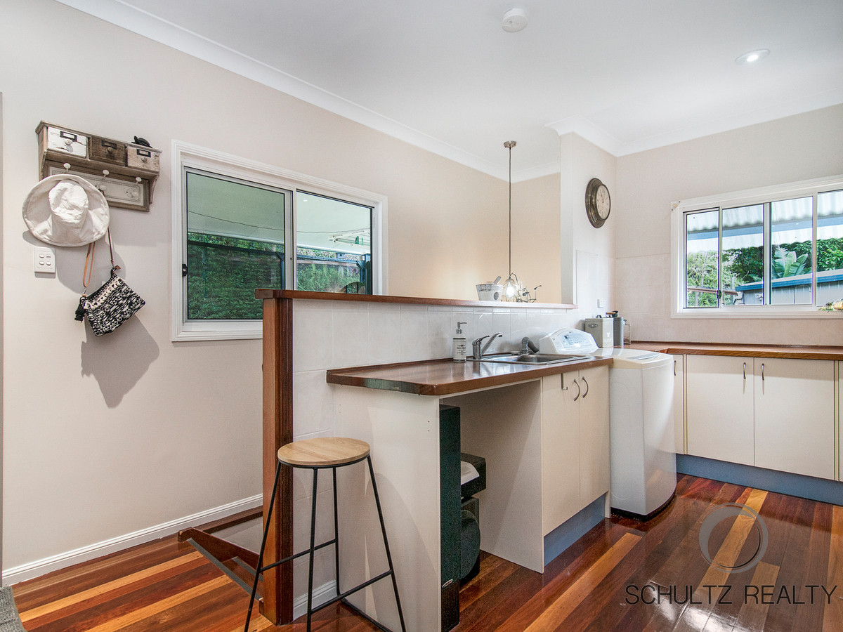 13 Rae Court, Mount Warren Park, Australia 4207, 5 Bedrooms Bedrooms, ,3 BathroomsBathrooms,House,Sold,Rae Court,1146