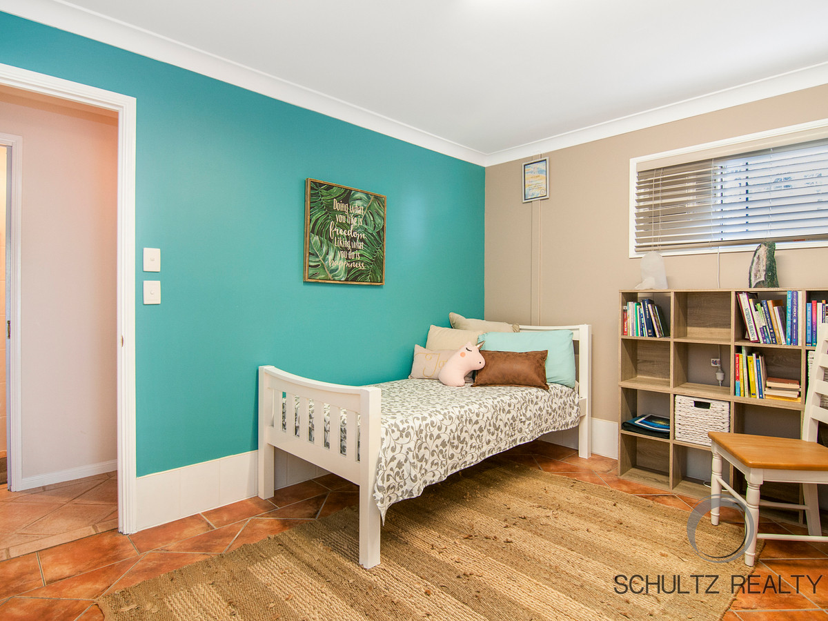 13 Rae Court, Mount Warren Park, Australia 4207, 5 Bedrooms Bedrooms, ,3 BathroomsBathrooms,House,Sold,Rae Court,1146