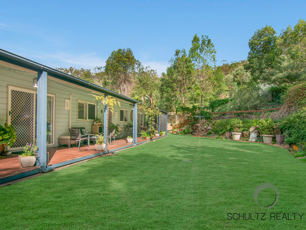 13 Rae Court, Mount Warren Park, Australia 4207, 5 Bedrooms Bedrooms, ,3 BathroomsBathrooms,House,Sold,Rae Court,1146