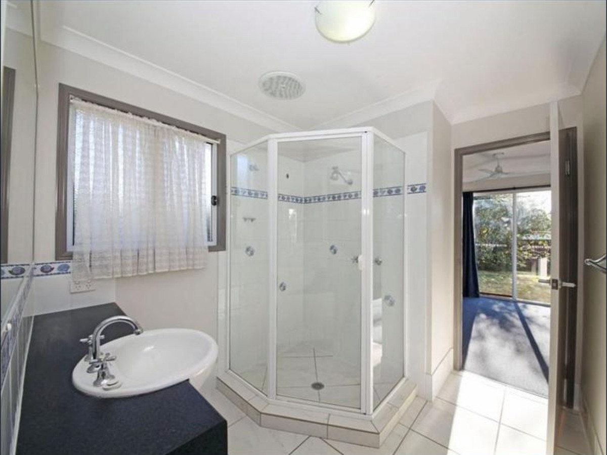 5A Leawarra Drive- Loganholme- Australia 4129, 2 Bedrooms Bedrooms, ,1 BathroomBathrooms,House,For sale,Leawarra Drive,1156
