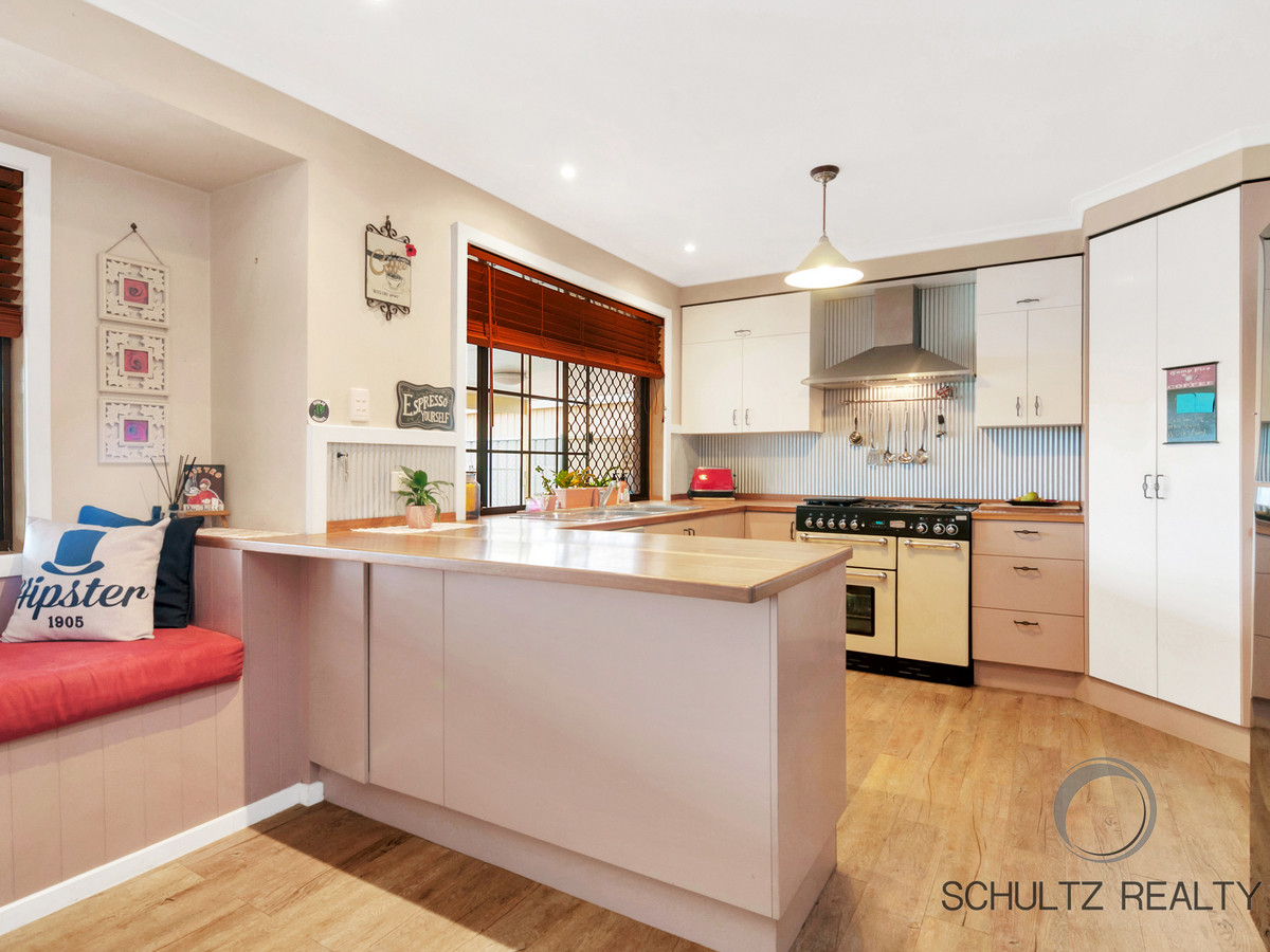 18 Vermont Crescent, Mount Warren Park, Australia 4207, 4 Bedrooms Bedrooms, ,2 BathroomsBathrooms,House,Sold,Vermont Crescent,1164
