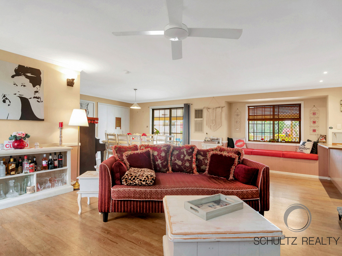 18 Vermont Crescent, Mount Warren Park, Australia 4207, 4 Bedrooms Bedrooms, ,2 BathroomsBathrooms,House,Sold,Vermont Crescent,1164