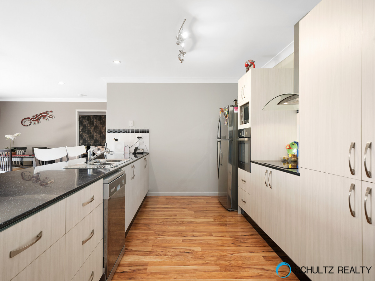 30 Lenna Court, Mount Warren Park, Australia 4207, 4 Bedrooms Bedrooms, ,2 BathroomsBathrooms,House,Sold,Lenna Court,1165