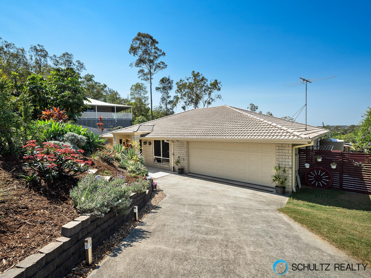 30 Lenna Court, Mount Warren Park, Australia 4207, 4 Bedrooms Bedrooms, ,2 BathroomsBathrooms,House,Sold,Lenna Court,1165
