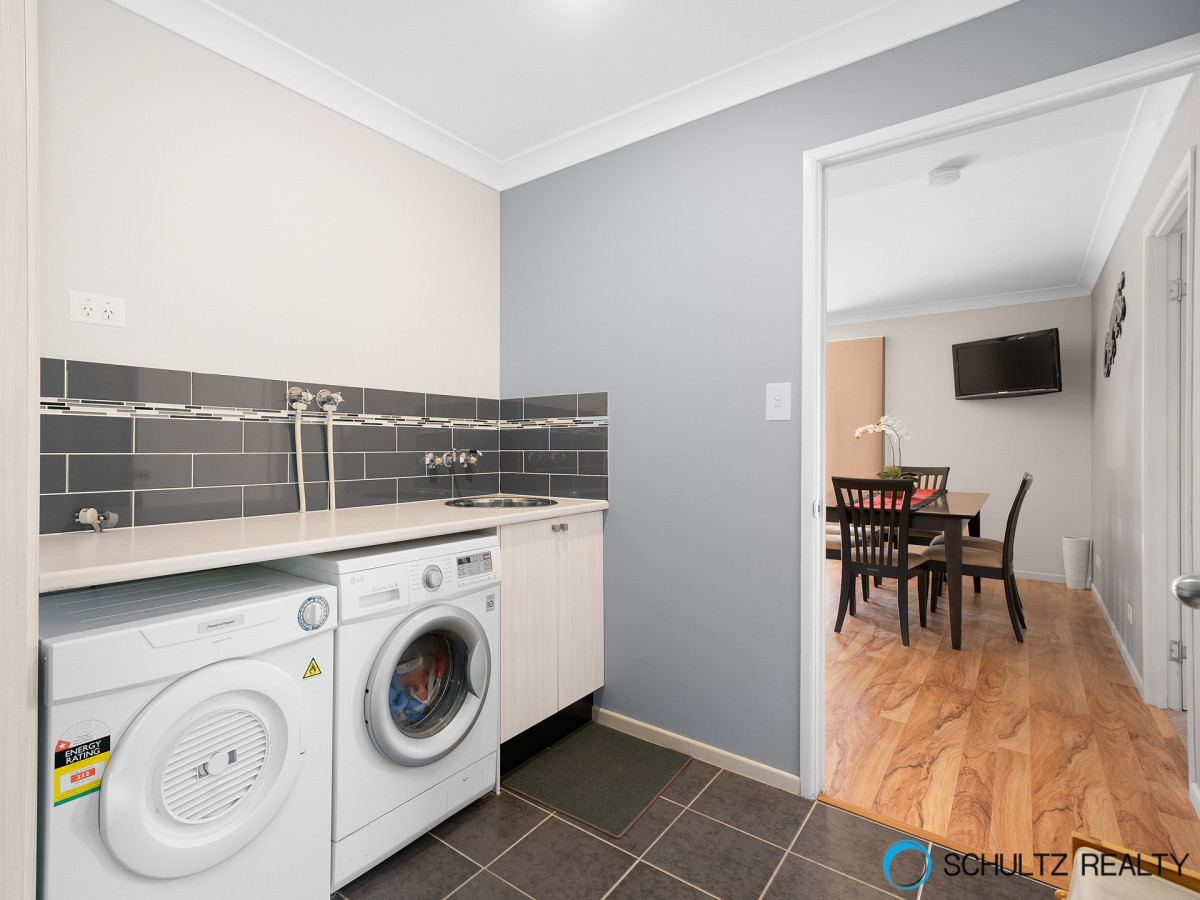 30 Lenna Court, Mount Warren Park, Australia 4207, 4 Bedrooms Bedrooms, ,2 BathroomsBathrooms,House,Sold,Lenna Court,1165
