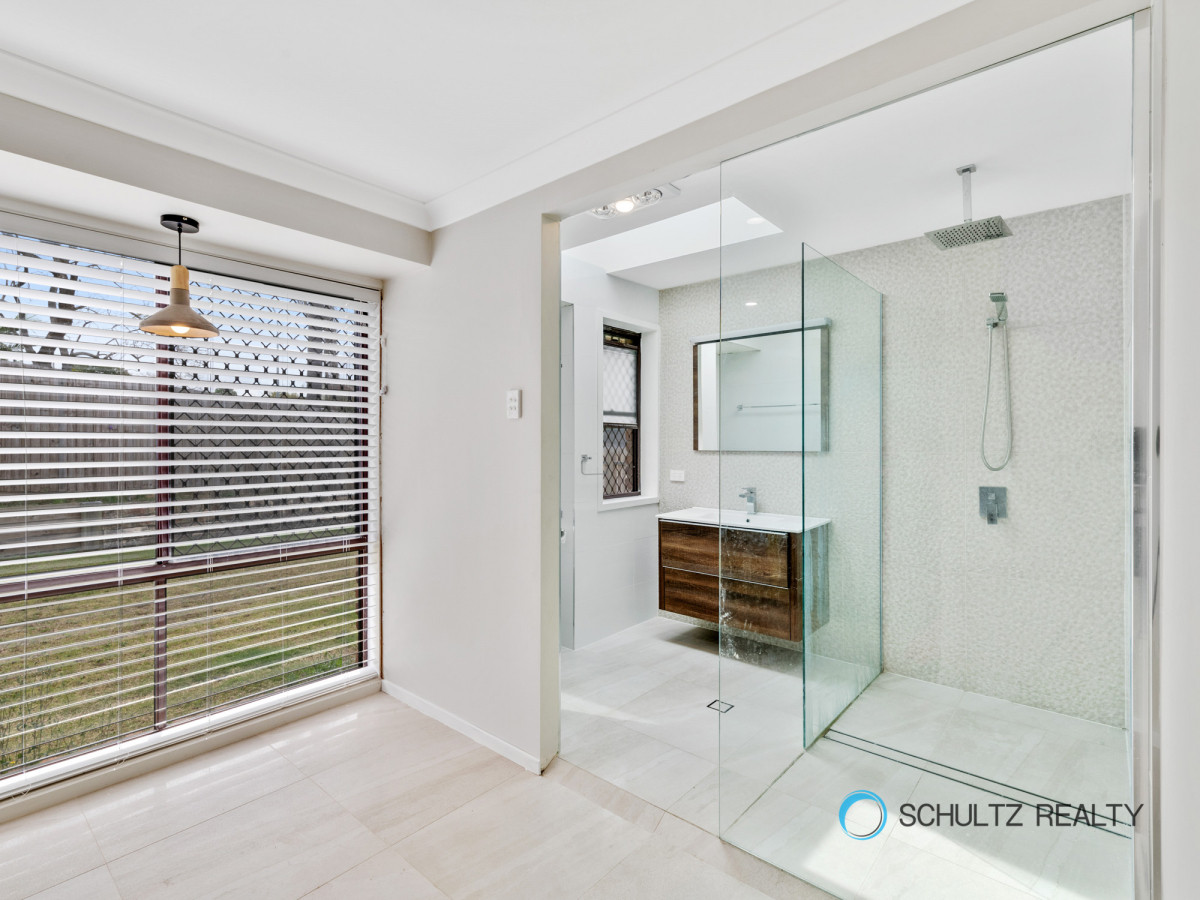 1 Kaiser Drive, Windaroo, Australia 4207, 4 Bedrooms Bedrooms, ,2 BathroomsBathrooms,House,Sold,Kaiser Drive,1169