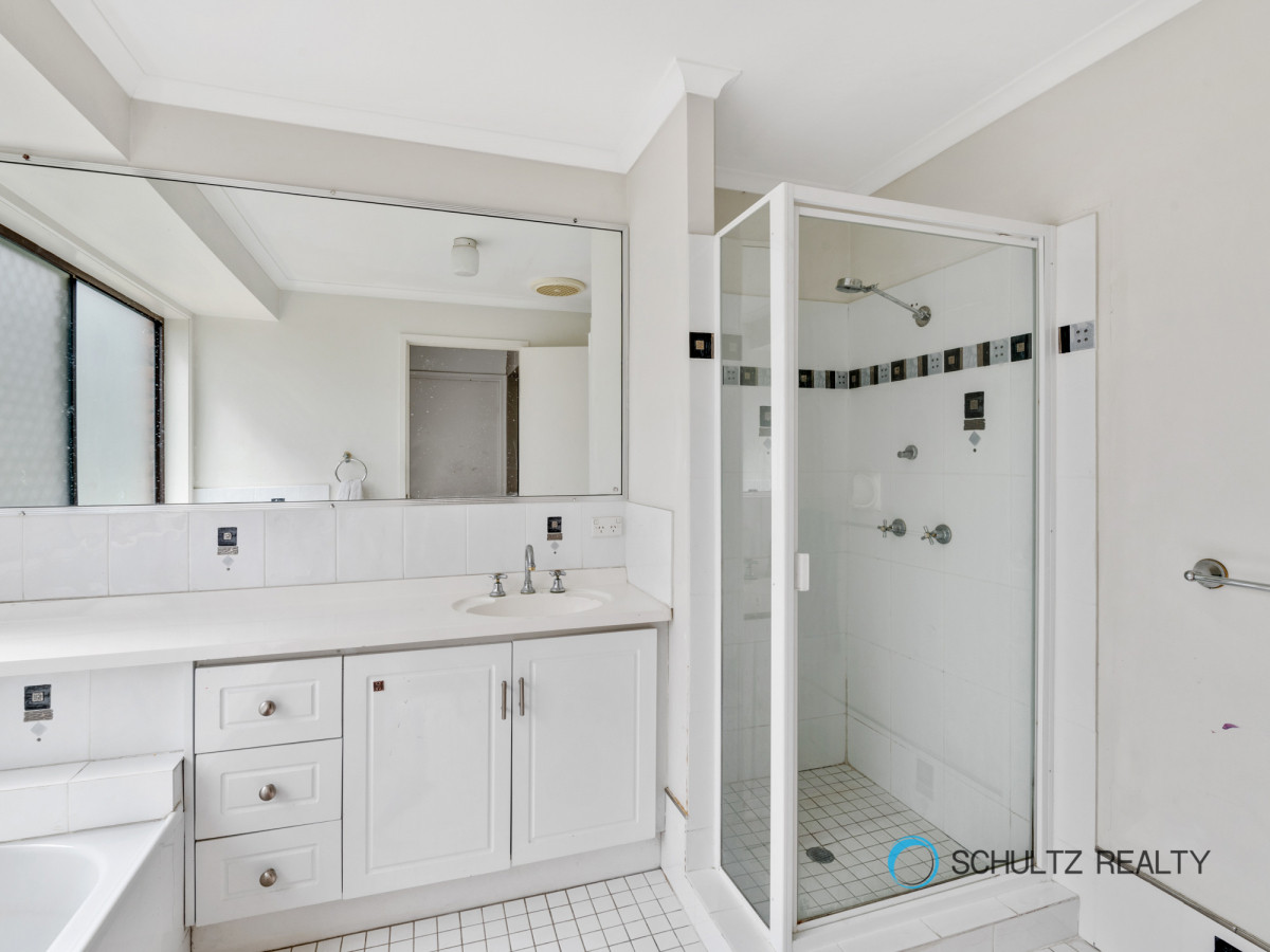 1 Kaiser Drive, Windaroo, Australia 4207, 4 Bedrooms Bedrooms, ,2 BathroomsBathrooms,House,Sold,Kaiser Drive,1169
