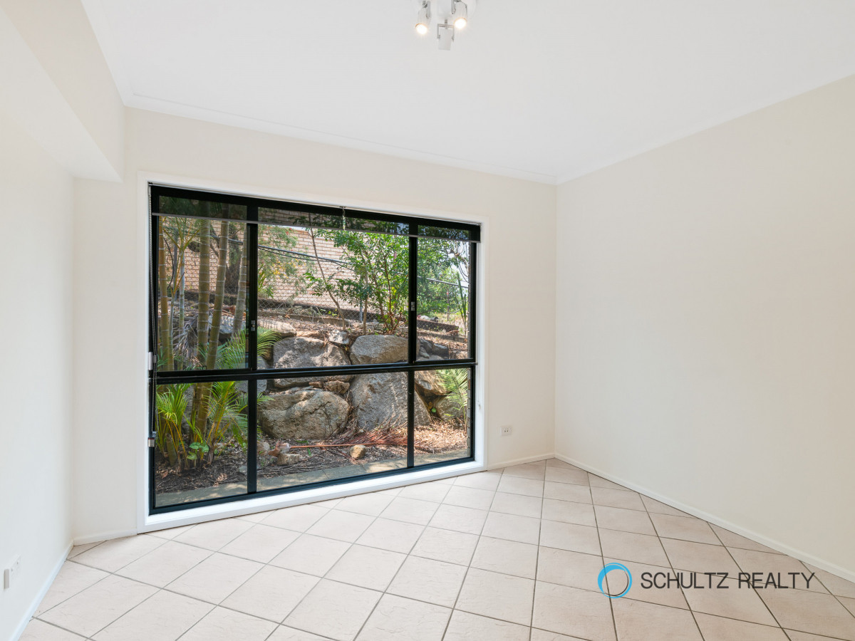 247 Mount Warren Boulevard, Mount Warren Park, Australia 4207, 4 Bedrooms Bedrooms, ,1 BathroomBathrooms,House,Sold,Mount Warren Boulevard,1188