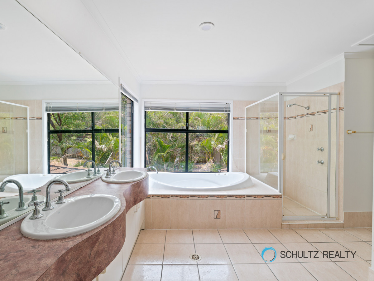 247 Mount Warren Boulevard, Mount Warren Park, Australia 4207, 4 Bedrooms Bedrooms, ,1 BathroomBathrooms,House,Sold,Mount Warren Boulevard,1188