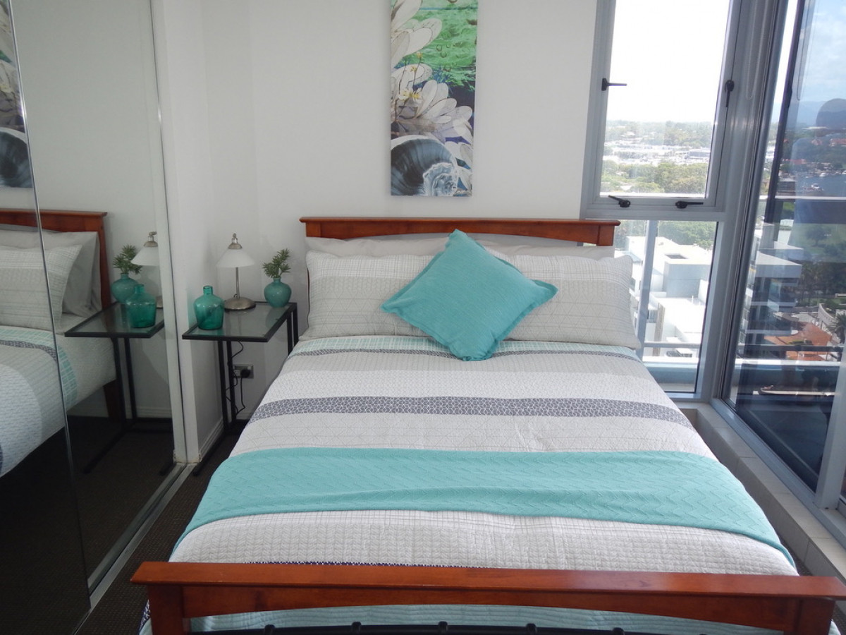 4 Como Crescent, Southport, Australia 4215, 2 Bedrooms Bedrooms, ,2 BathroomsBathrooms,Apartment,For sale,Como Crescent,1192