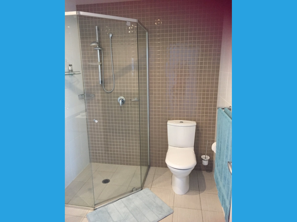 4 Como Crescent, Southport, Australia 4215, 2 Bedrooms Bedrooms, ,2 BathroomsBathrooms,Apartment,For sale,Como Crescent,1192
