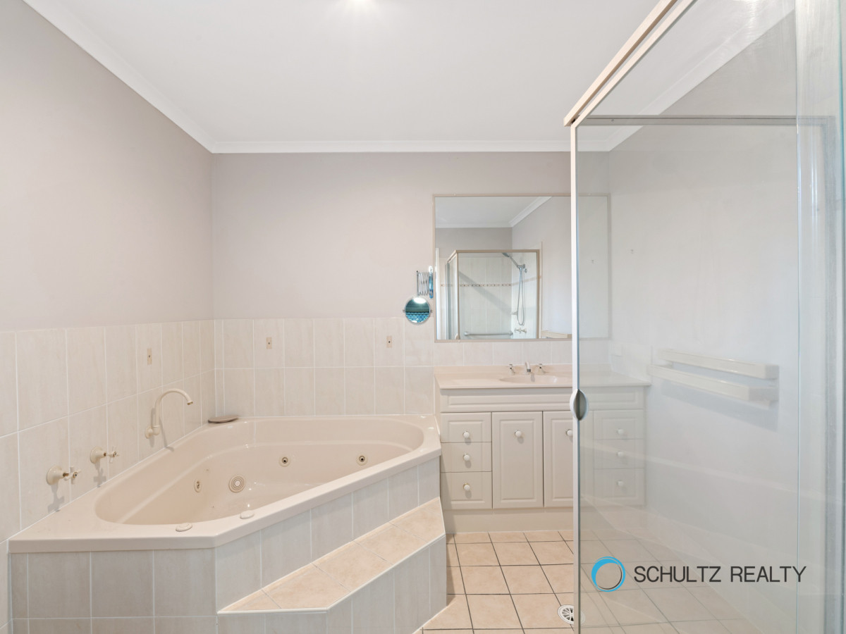 37 Mountain View Crescent, Mount Warren Park, Australia QLD, 4 Bedrooms Bedrooms, ,2 BathroomsBathrooms,House,Sold,Mountain View Crescent,1195