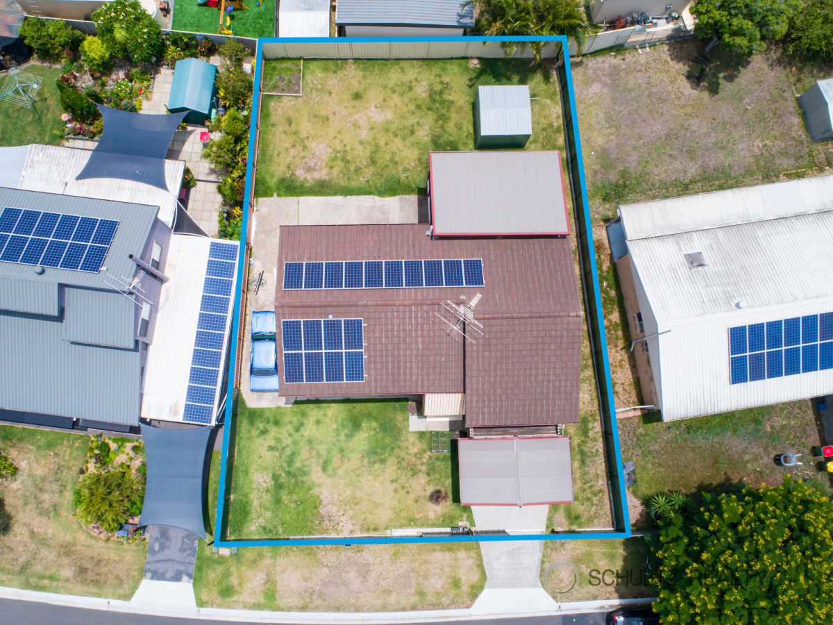 19 Vermont Crescent, Mount Warren Park, Australia 4207, 6 Bedrooms Bedrooms, ,2 BathroomsBathrooms,House,Sold,Vermont Crescent,1197
