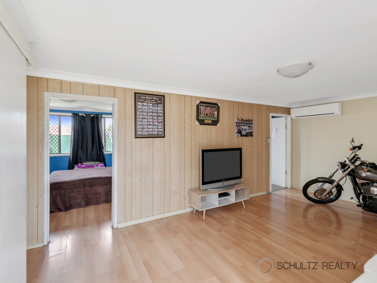 19 Vermont Crescent, Mount Warren Park, Australia 4207, 6 Bedrooms Bedrooms, ,2 BathroomsBathrooms,House,Sold,Vermont Crescent,1197