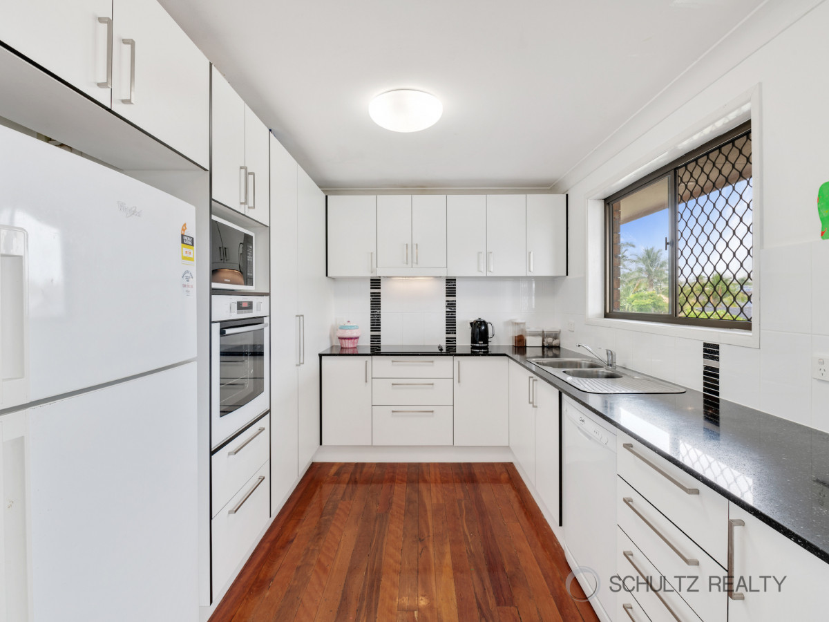 19 Vermont Crescent, Mount Warren Park, Australia 4207, 6 Bedrooms Bedrooms, ,2 BathroomsBathrooms,House,Sold,Vermont Crescent,1197
