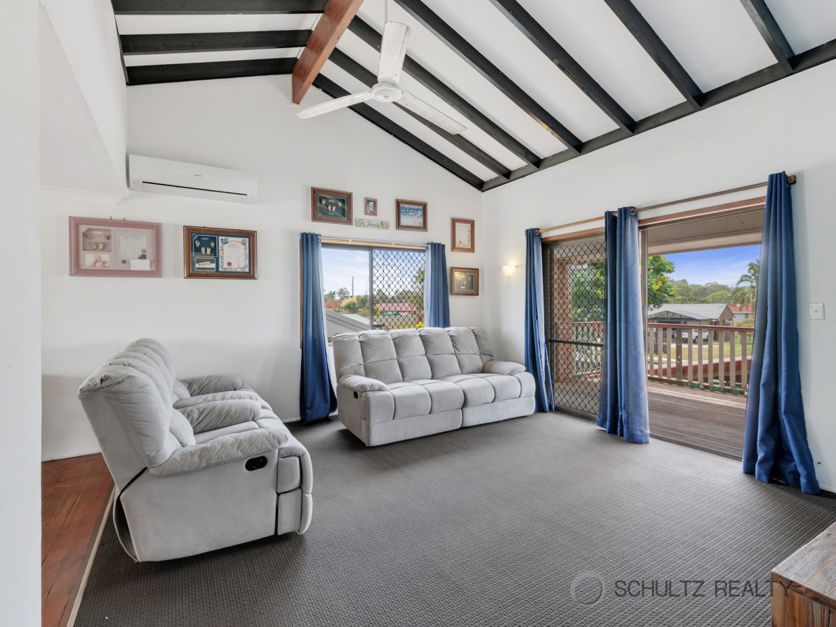 19 Vermont Crescent, Mount Warren Park, Australia 4207, 6 Bedrooms Bedrooms, ,2 BathroomsBathrooms,House,Sold,Vermont Crescent,1197