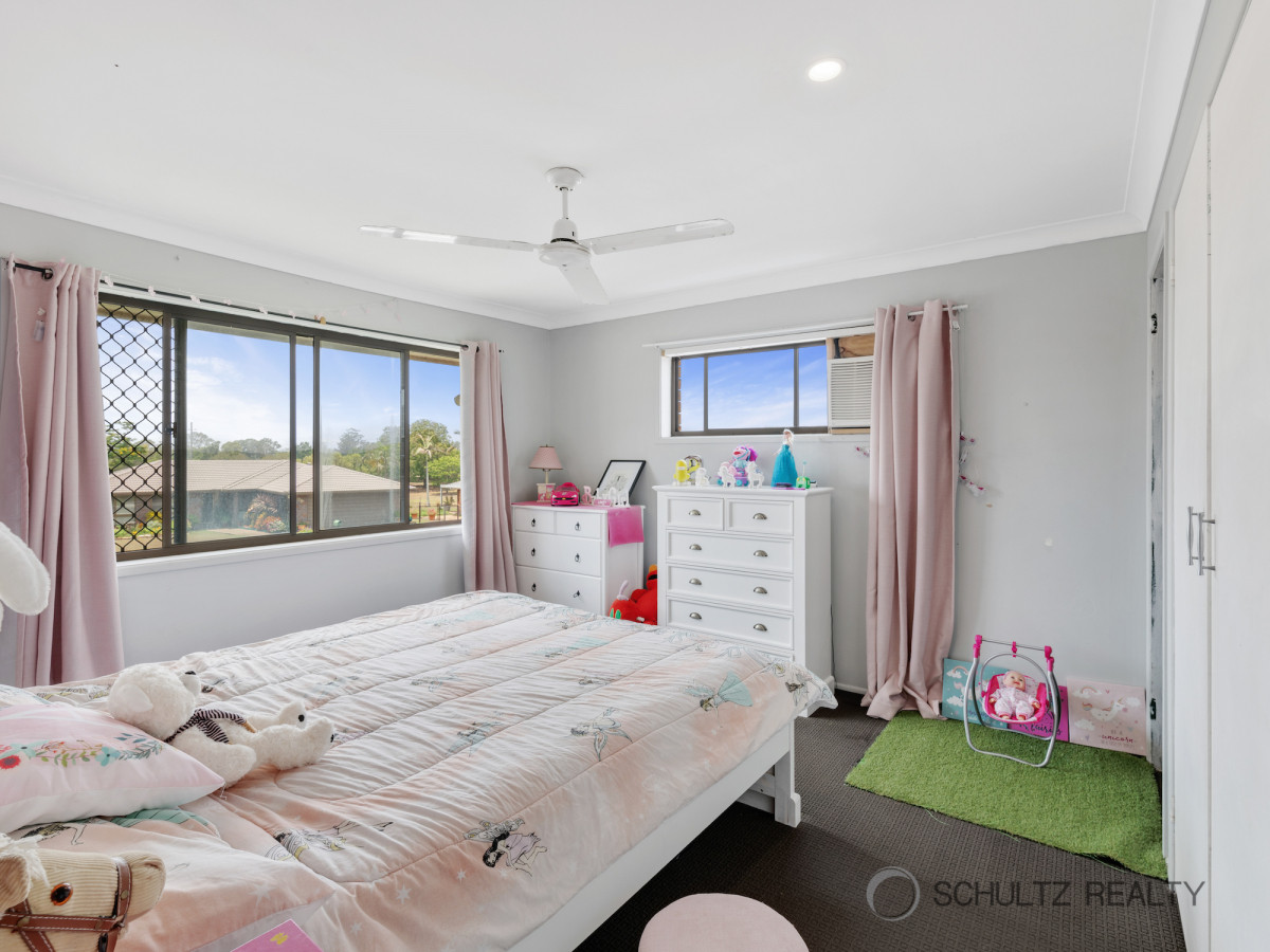19 Vermont Crescent, Mount Warren Park, Australia 4207, 6 Bedrooms Bedrooms, ,2 BathroomsBathrooms,House,Sold,Vermont Crescent,1197