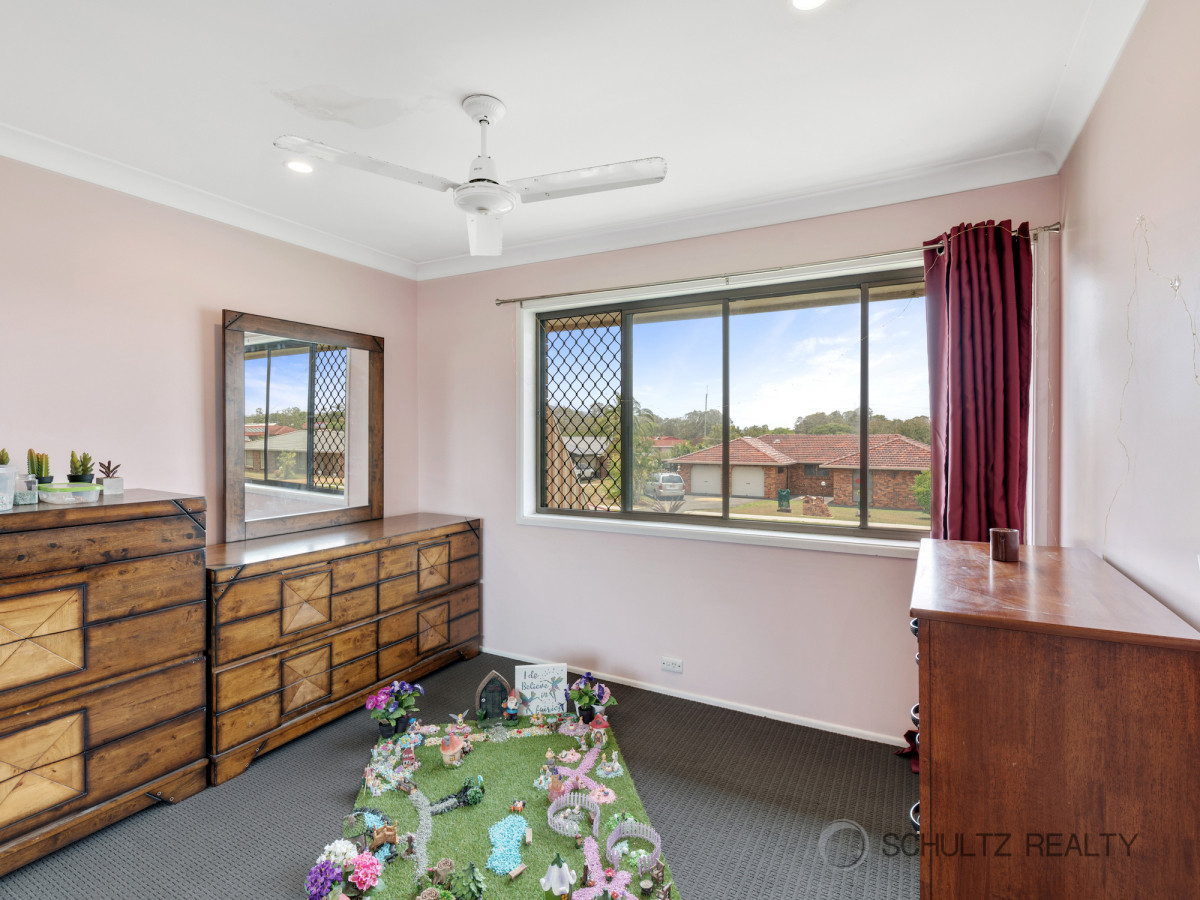 19 Vermont Crescent, Mount Warren Park, Australia 4207, 6 Bedrooms Bedrooms, ,2 BathroomsBathrooms,House,Sold,Vermont Crescent,1197
