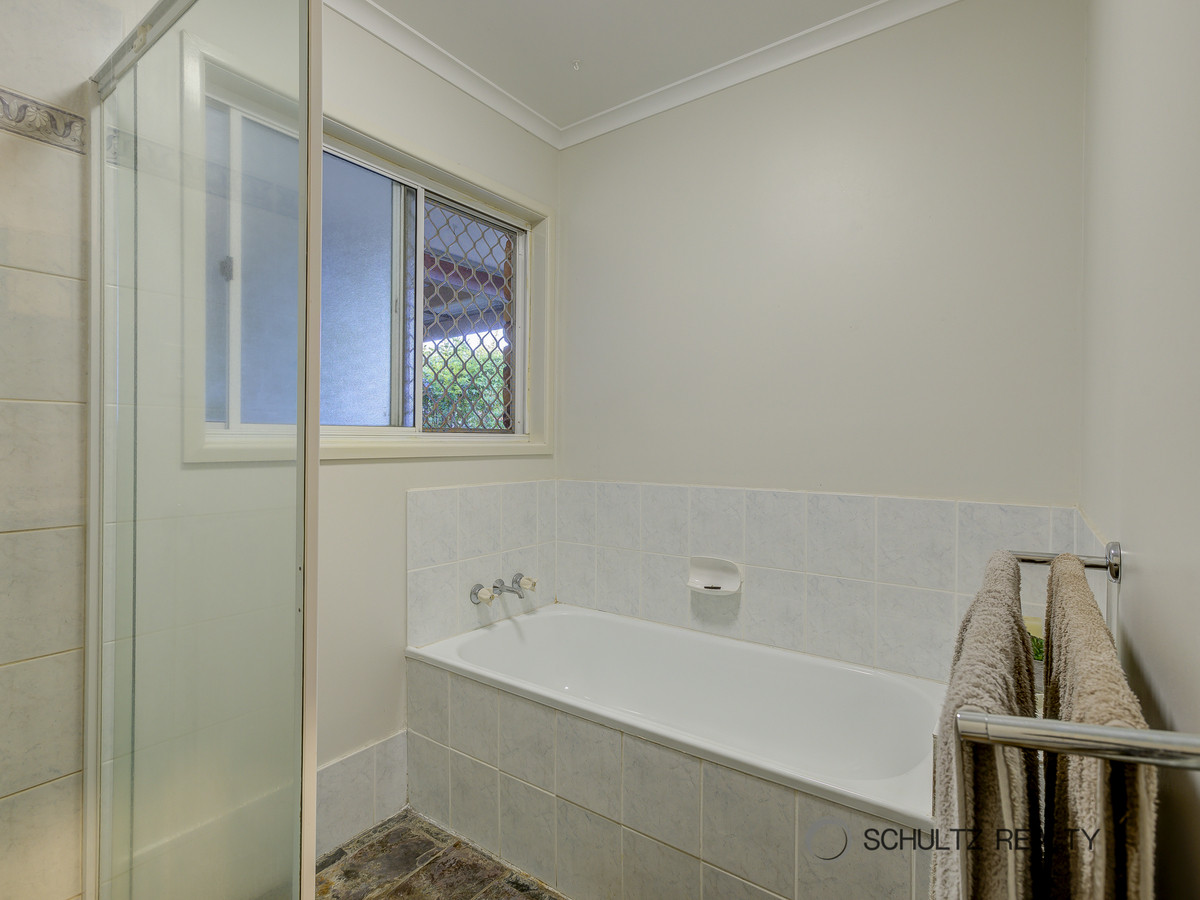 23 Kaiser Drive, Windaroo, Australia 4207, 4 Bedrooms Bedrooms, ,1 BathroomBathrooms,House,Sold,Kaiser Drive,1201